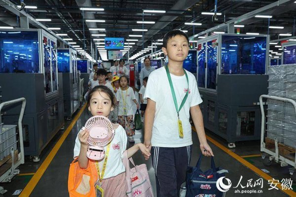 股票配资亲身经历 “小候鸟”暑期营：暑有所托 假有所获